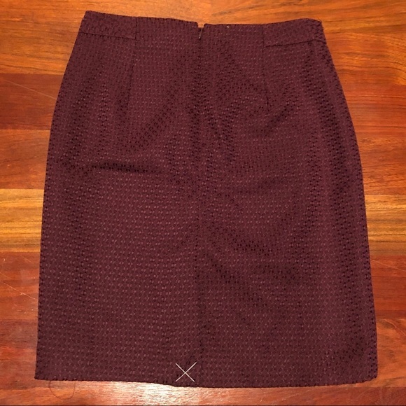 NWT Petite Jacquard Burgundy Plum Pencil Skirt - Picture 5 of 8